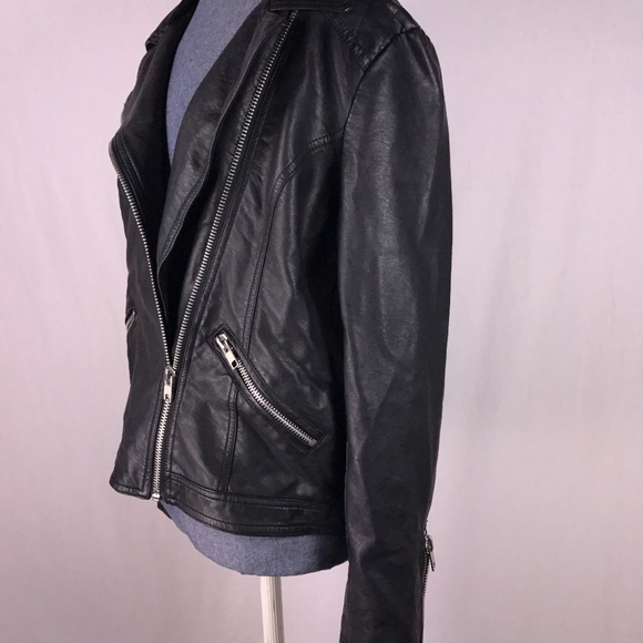 Forever 21 Size M  Black Jacket Vegan Leather - Picture 4 of 8